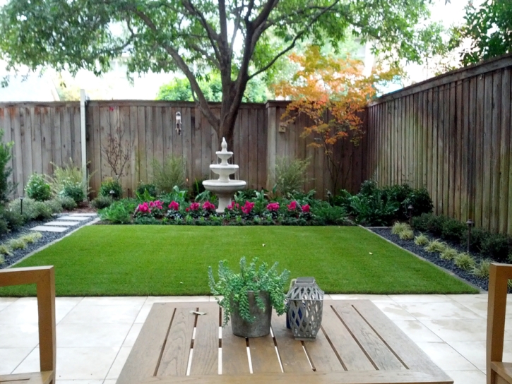 Plastic Grass Ramer, Tennessee Landscaping Business, Backyard Designs